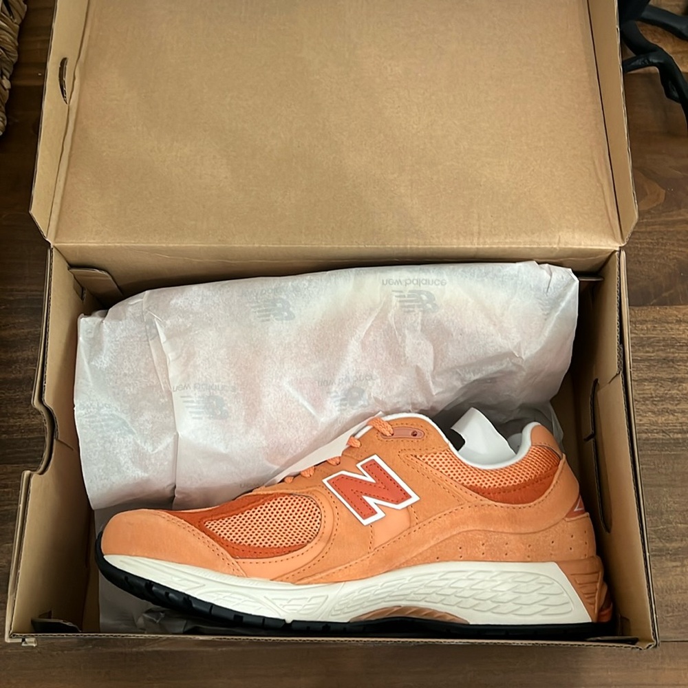 New Balance 2002R